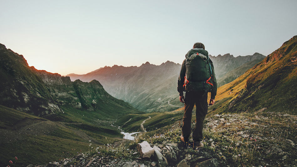 How-to-best-use-third-party-patient-stories-to-help-patients-overcome-the-fear-of-surgery-adventure-LiveseySolar-laser-eye-surgery-marketing